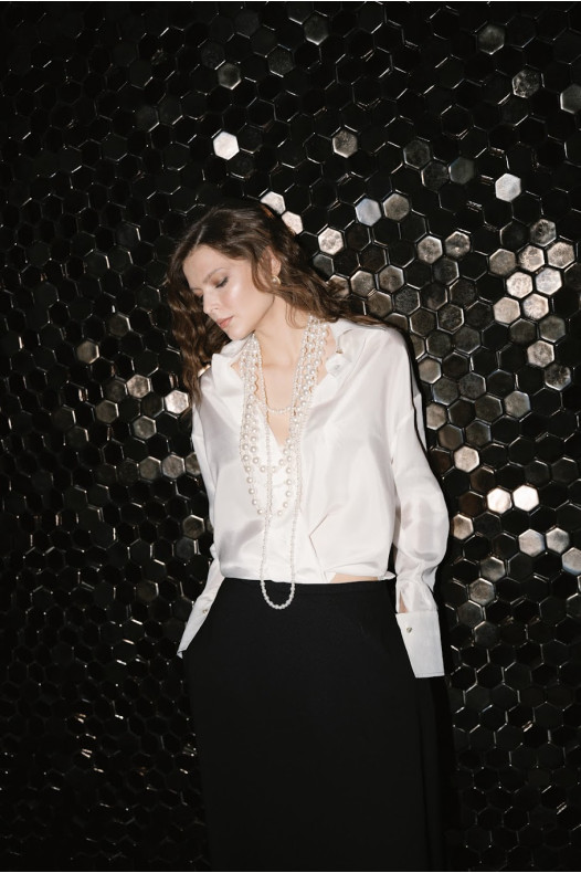 Белый  перламутровый шелк 