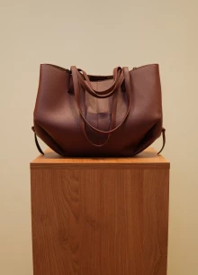 Сумка Tote на магните из кожи фото 892