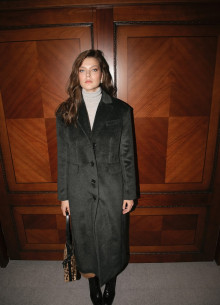 Пальто приталенного силуэта без пояса фото 1231791