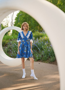 Платье в эксклюзивном цветочном принте с шитьем фото 846763