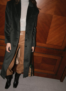 Пальто приталенного силуэта без пояса фото 1231793